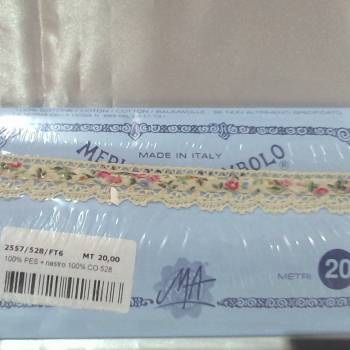 Foto 3 Merletto cotone c/nastro art.2557 mt.20